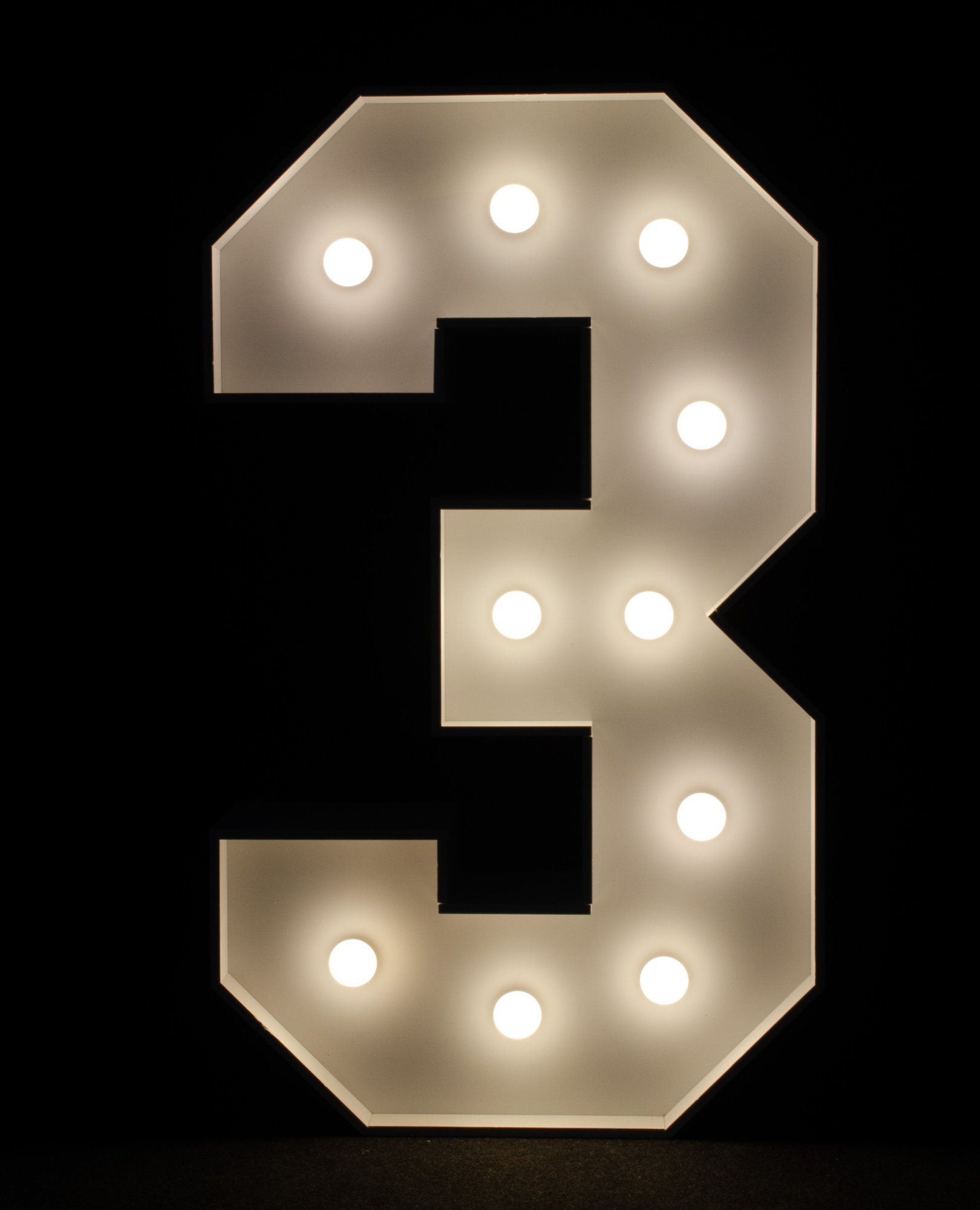 Stojící podsvícené ČÍSLICE 0–9