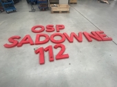 LED podsvícené kasetony z dibondu (obdélníkové, vypouklé, s 3D písmeny, se zadním podsvícením)