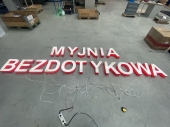 3D podsvícená písmena z plexi